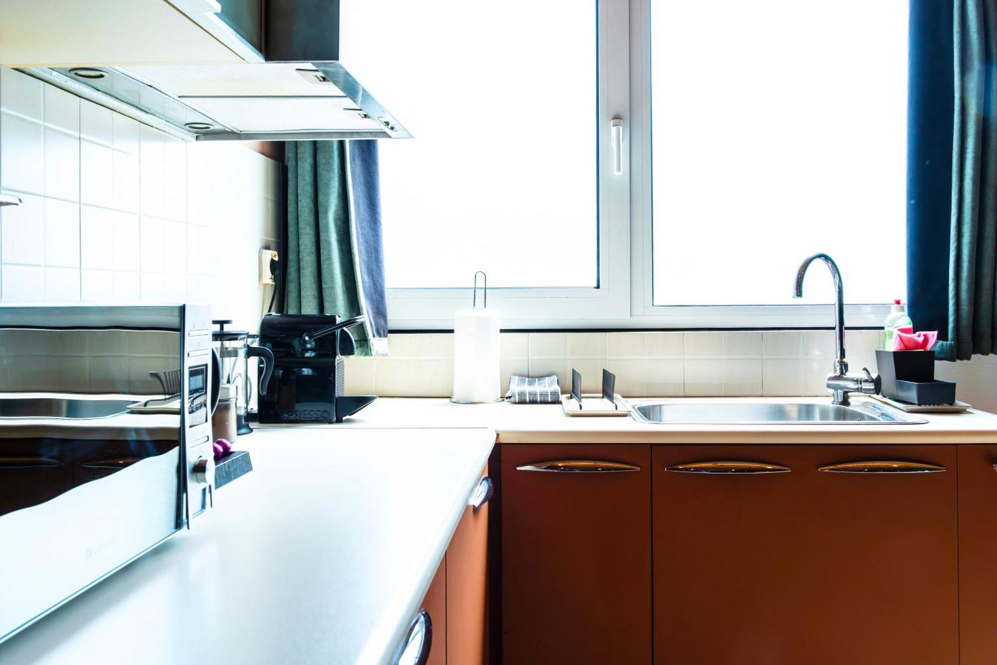 Lis153 By Smart Cozy Suites - Top Floors With Amazing City View - Available 24Hr Афины Экстерьер фото
